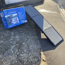 Pet Gear Rampe pour animaux de compagnie à trois plis pleine longueur 70" - Capacité 200 lb - Gris Noir