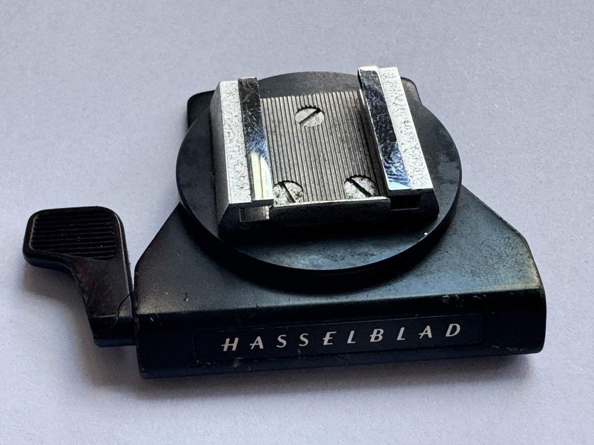 Hasselblad 40258 Adjustable Clip On Flash Shoe for C Lens Hasselblad 40258 Adjustable Clip On Flash Shoe for C Lens