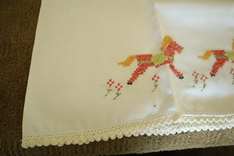 Par de 2 sábanas cuna bebé caballos rojos cosidas a mano vintage Foto 4 de 4