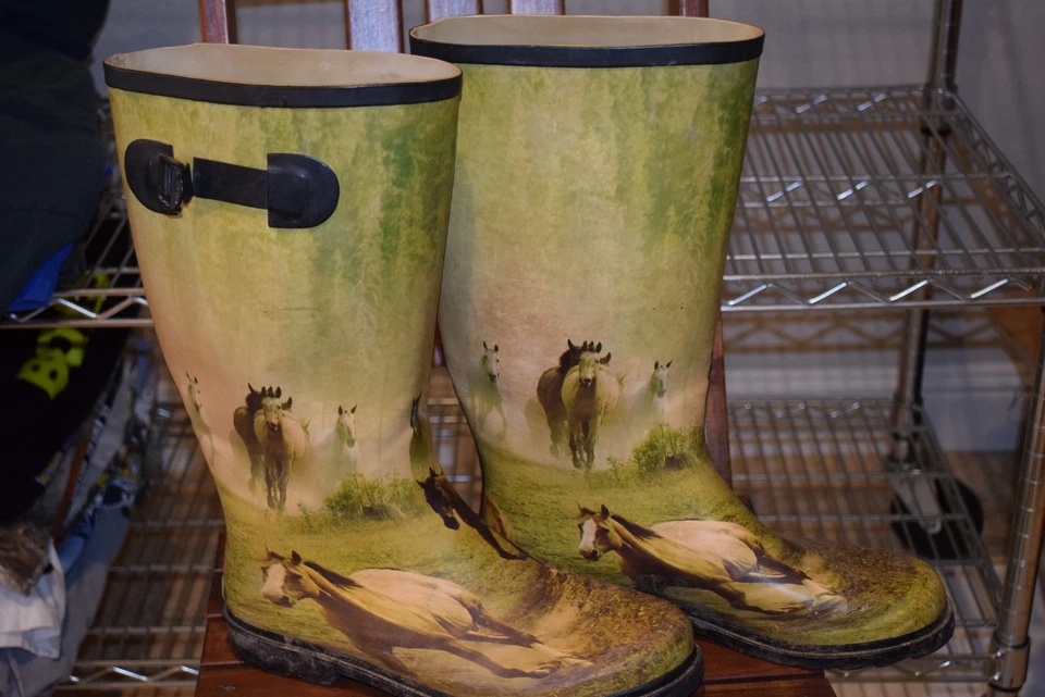 Itasca vtg AOP All Over Print Wild Horses Rain Boots Size 10 Men's - Image 2 of 4