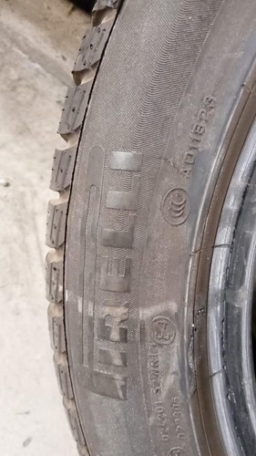 4 Neumáticos De Invierno Usados Pirelli 225/50 R17 - Imagen 5 de 9