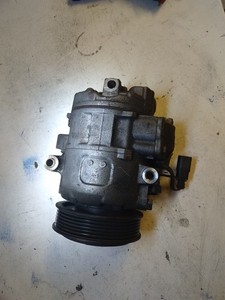 VW Polo 1,2Liter BBM Motor Klima Kompressor