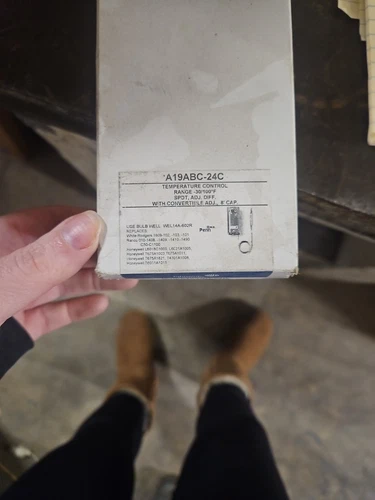 Johnson Controls A19ABC-24C Temperature Control