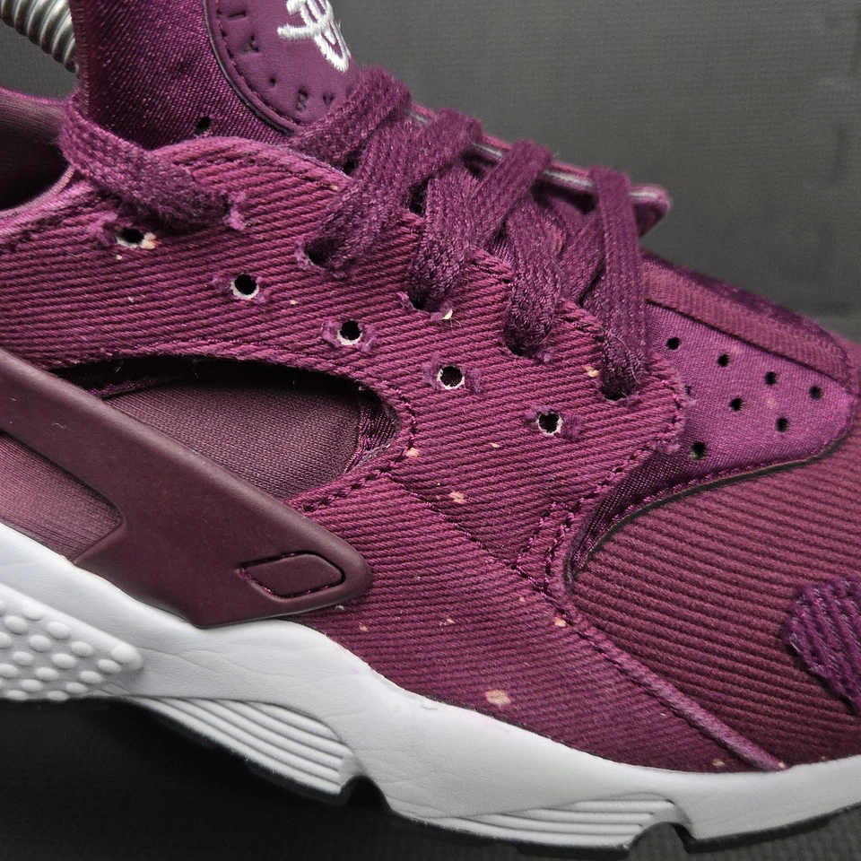 Nike Air Huarache Shoes Womens Size 8.5 Corduroy Satin 859429-601 Sneakers - Image 2 of 4