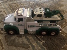 Complete Set of Tow Truck Rescue Team with Lights & Sounds Hess 2019