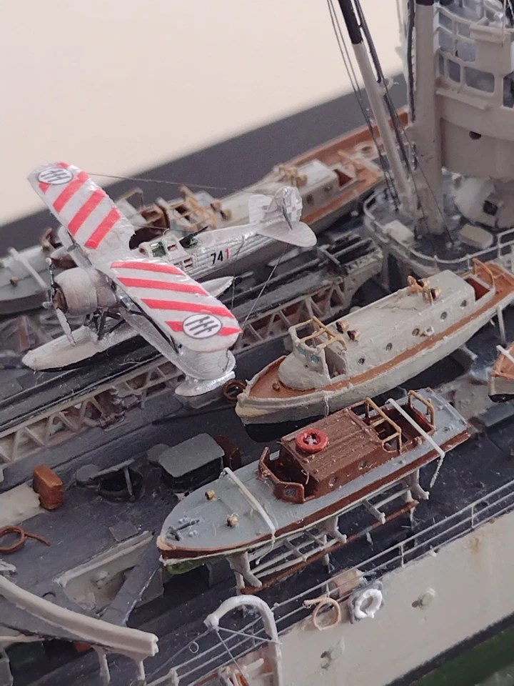 modellino di nave incrociatore duca d'Aosta scala 1/350 - Immagine 4 di 4