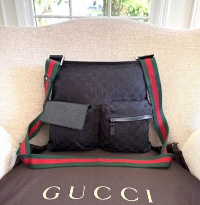 GUCCI Authentic Black Monogram Canvas Crossbody Messanger Bag Medium Unisex