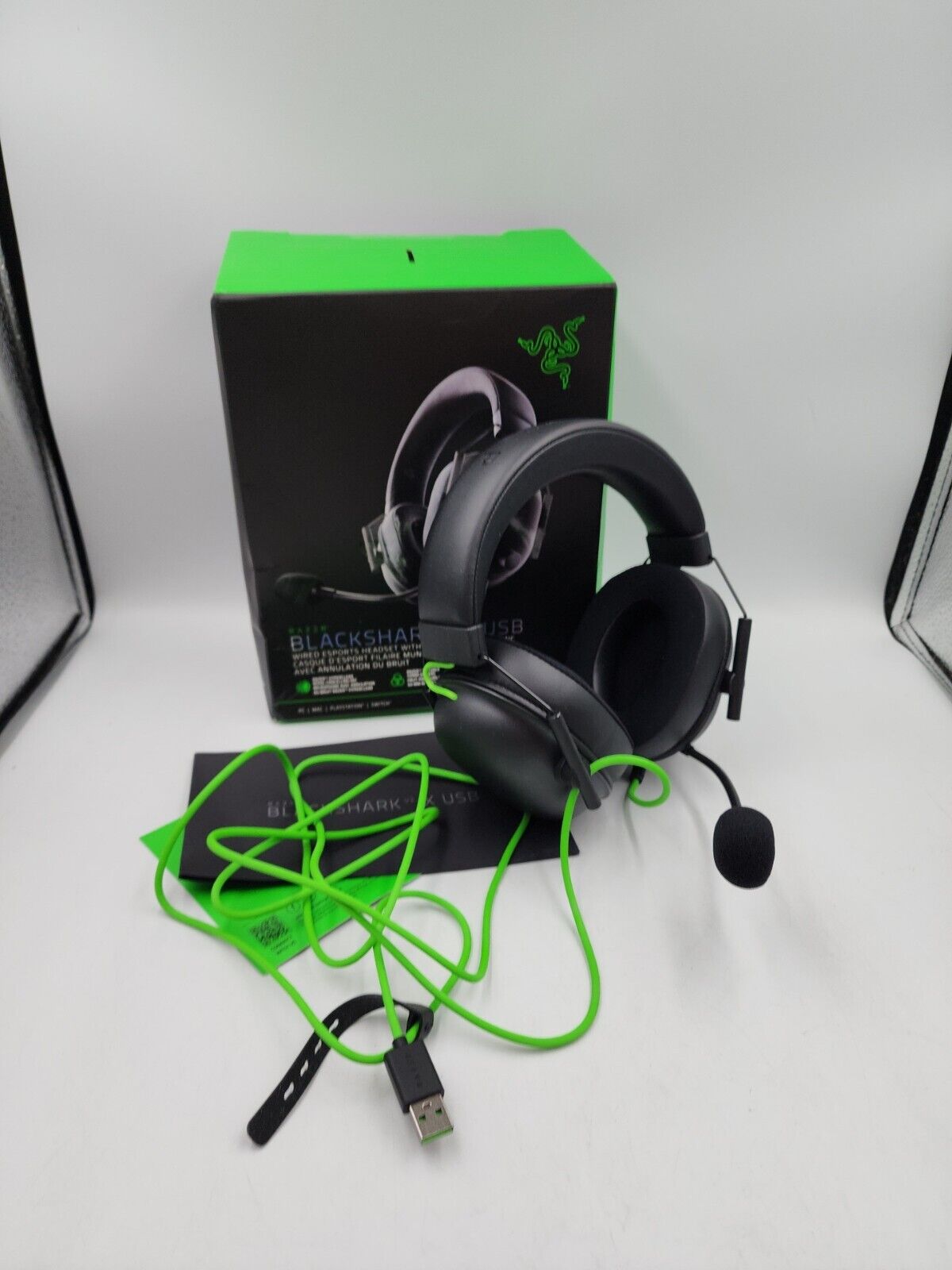 Open Box Razer Blackshark V2 X USB Wired Esports Headset W/ Noise