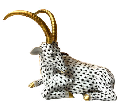 HEREND ANTELOPE BLACK & WHITE w/ GOLD ANTLERS PORCELAIN FIGURINE FLOWLESS -USED