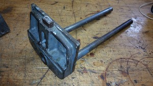 BROADHEAD GARRETT B G 500-V WOODWORKING UNDER BENCH VISE 