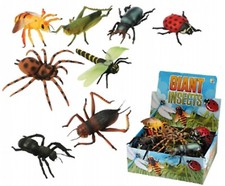 Giant Plastic Insects Toy 6 - 8 Inch Long Flying Bugs Scary Halloween Decoration