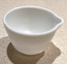 Pyrex Hamilton Beach White Spouted Bowl Ribbed #18 Mixing Bowl