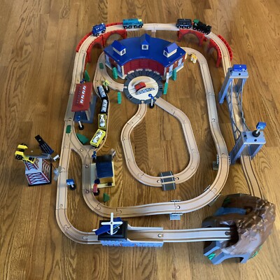 Vintage Maxim Train Table Imaginarium Classic Train Table With