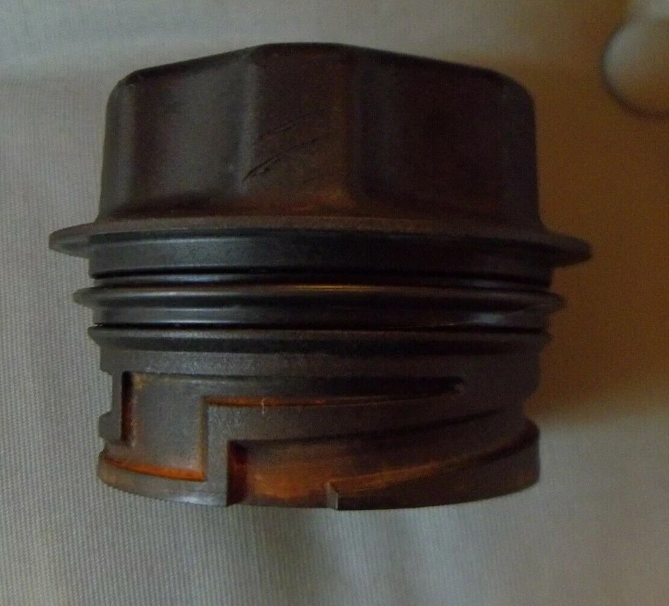 Tapa de llenado de aceite de motor, OEM, Mopar 53032389AD, se adapta a Durango, Liberty, Dakota, Ram Foto 3 de 3