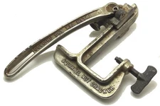 Alex Woldert Co. Squirrel Nut Cracker 200 Tyler Tex and Chicago Made in USA Used