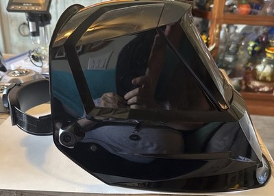 Unbranded Lightweight  Auto Darkening Welding Helmet Very Good Condition