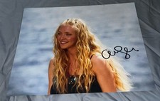 Amanda Seyfried Signed 11x14 Photo