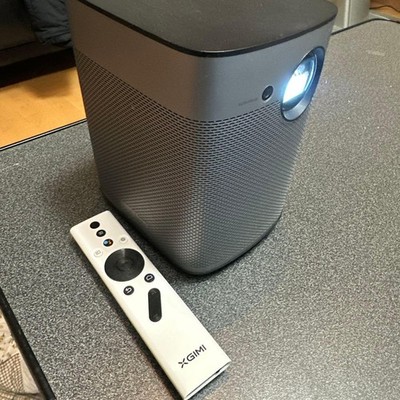 XGIMI Halo 1080p Portable Projector, 7Mo Usage, Excellent