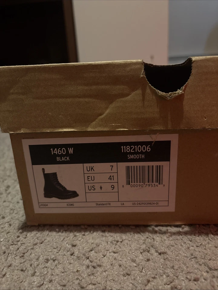 Doc Martens Men's Size 9 Boots - Image 2 of 3