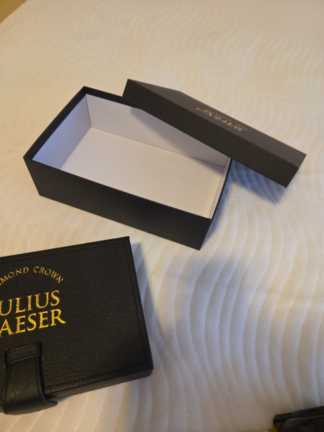 Julius Caeser Diamond Crown Robusto Cigar Box -- Brand New (w/Protective Box)