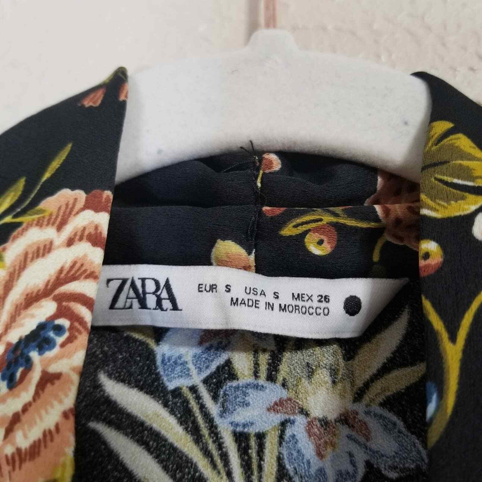 Zara Ruched Black Floral Tie Front Long Sleeve Crop T… Gem