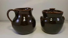 Vtg JUGTOWN POTTERY Creamer Pitcher Sugar Bowl Lidded Set, Signed, EUC