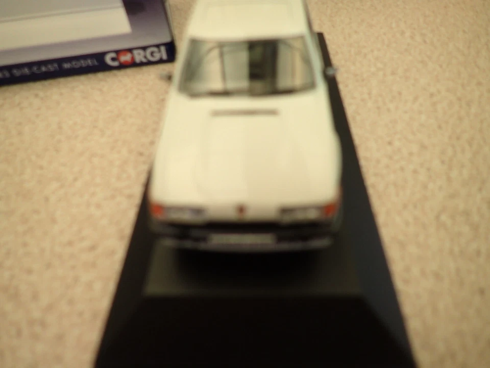 Rover SD1 Vitesse White Diamond Vanguards 1:43 VA09014 NUEVO EN CAJA Foto 4 de 4