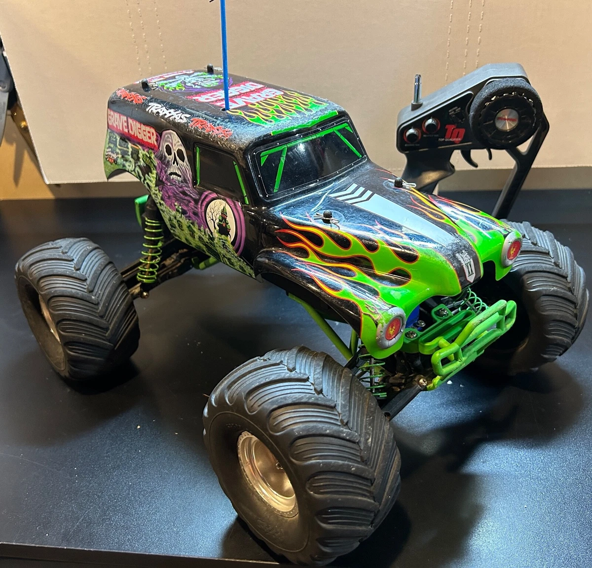TRAXXAS MINI GRAVE DIGGER 1/16, 44% OFF www.pinnaxis