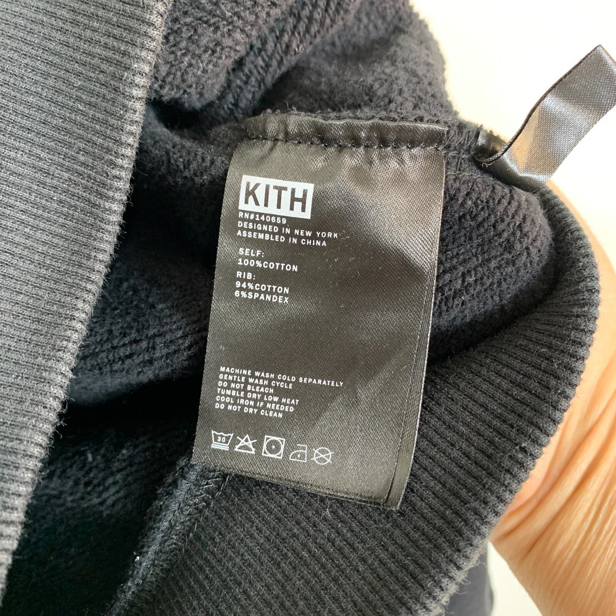KITH Mens Long Sleeve Box Logo Mock Crewneck Sweatshirt KITH Mens Long Sleeve Box Logo Mock Crewneck Sweatshirt