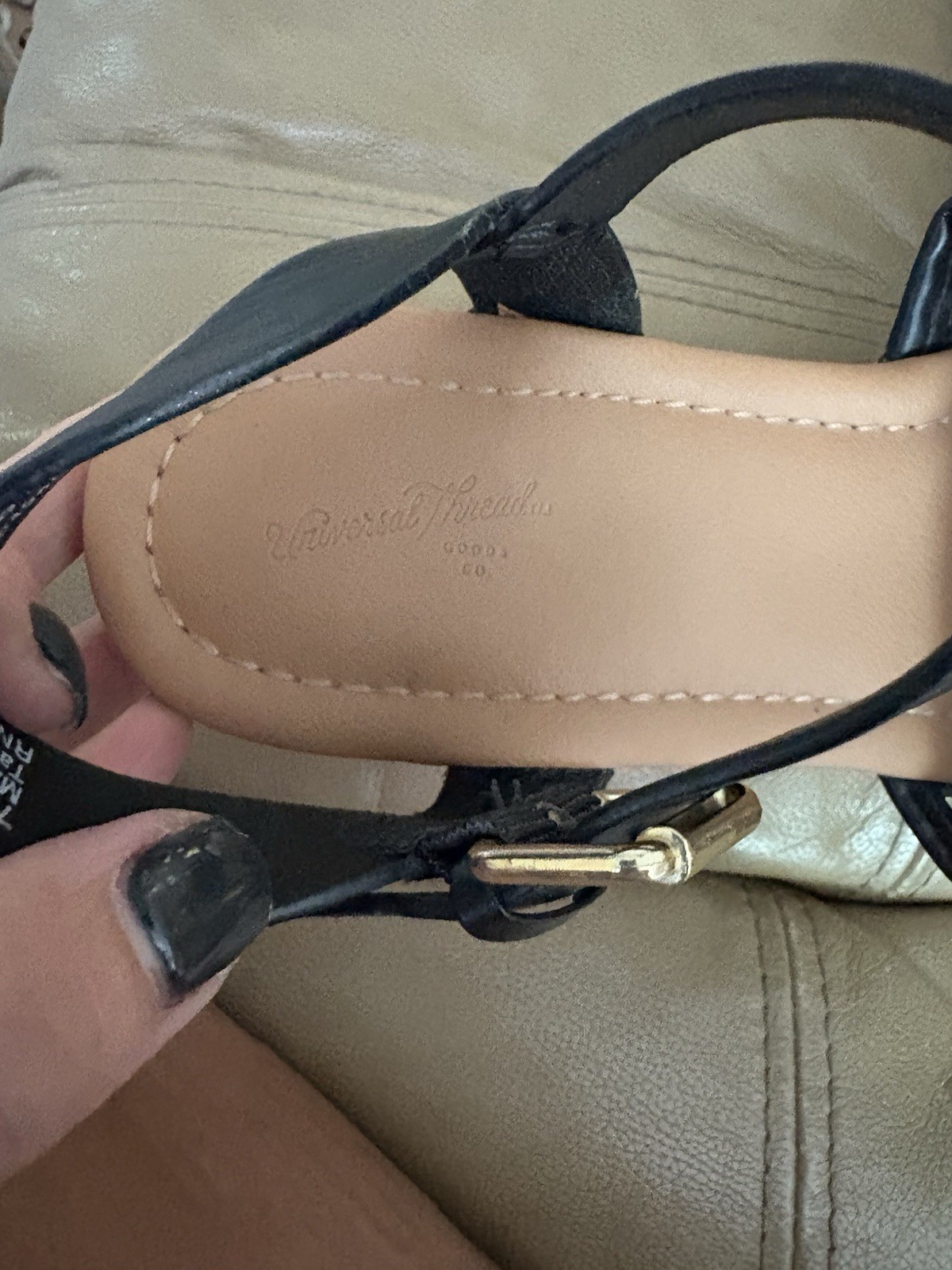 Universal Threads Black Sandals Platform 7.5 - image 2