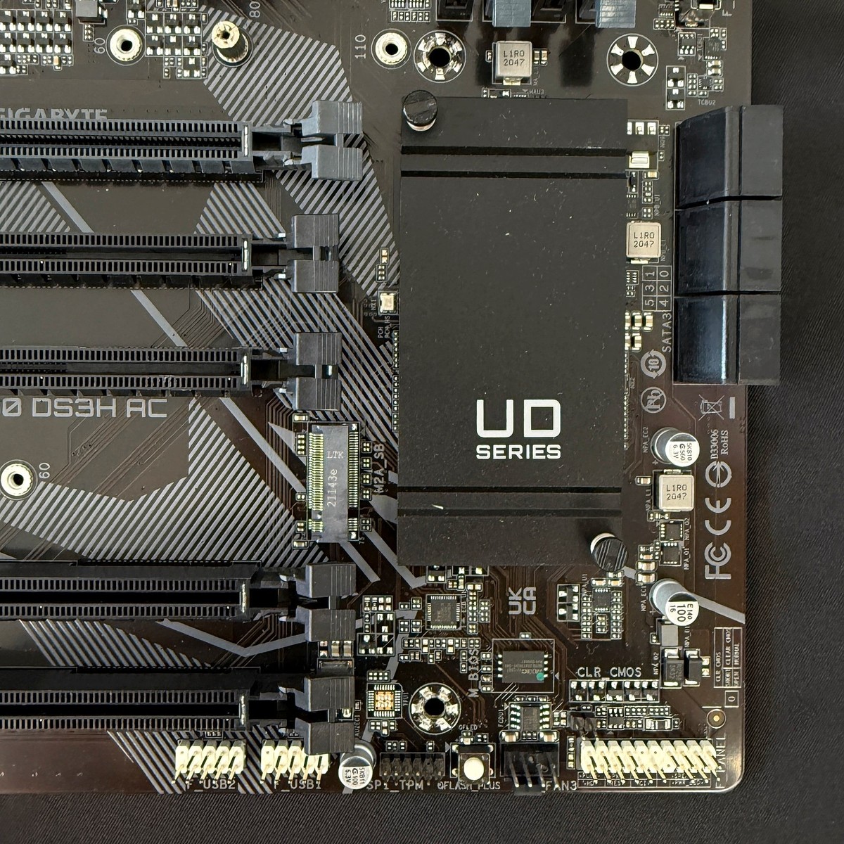 Gigabyte B560 DS3H AC Motherboard Intel i3 10105F CPU Combo LGA