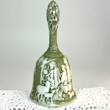 Fenton Nativity Christmas Bell Green Satin Custard Glass Vintage 1980 Sue Corp