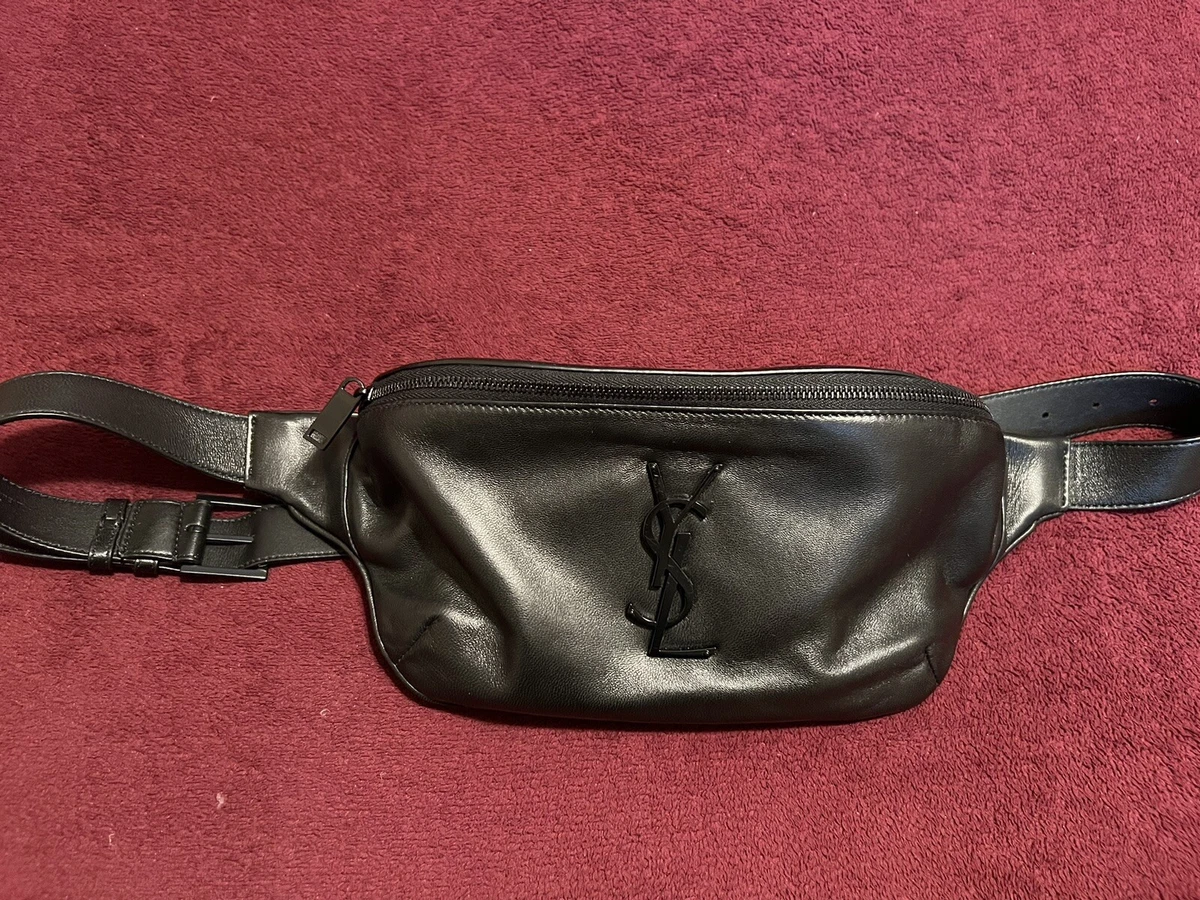 Vintage CHANEL black lambskin hip bag, fanny pack with logo bar