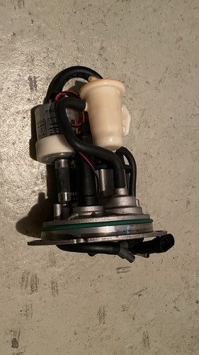Ducati 748 916 996 998 BOSCH Benzinpumpe + Filter SET NEU fuelpump NEW Ducati 748 916 996 998 BOSCH Benzinpumpe + Filter SET NEU fuelpump NEW