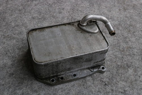 Org Audi A4 8W A5 F5 VW Amarok Ölkühler 059117015K Kühler 3.0 Diesel 6 Zylinder