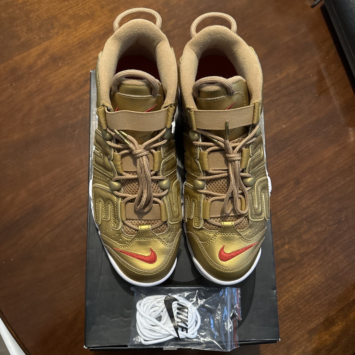 Size 9.5 - Nike Supreme x Air More Uptempo Metallic Gold Size 9.5 - Nike Supreme x Air More Uptempo Metallic Gold