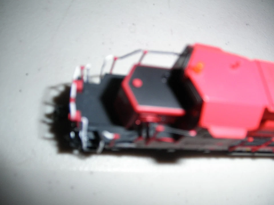 Canadian Pacific  " Beaver herald"  SD40-2  w/ DCC & sound - Image 3 of 4