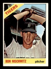 1966 Topps Baseball #38 Ron Nischwitz EX/MT