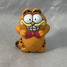 Garfield PVC Figurine Pink Bowtie 2 Inch Figure Vintage 1981