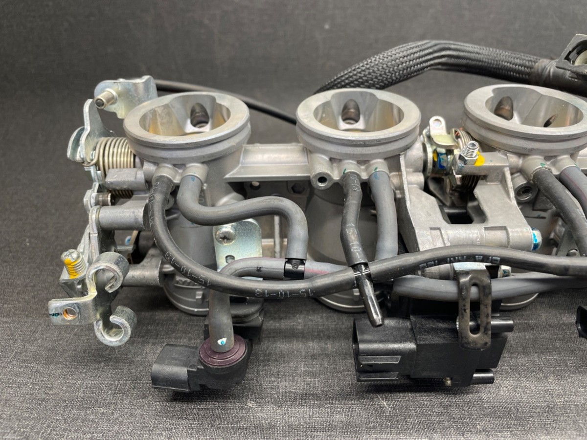 14-23 Kawasaki ZX636 ZX6R Throttle Bodies Fuel Injectors Intake