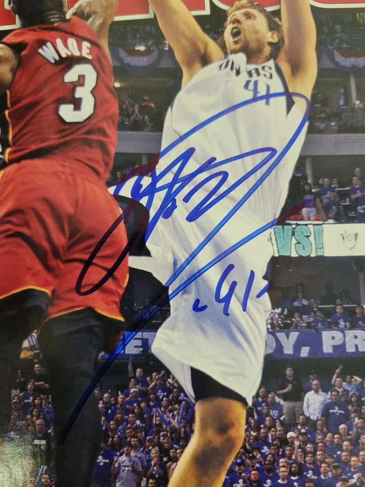 Dirk Nowitzki Signed Sports Illustrated 6/13/11 Beckett Auto Maverick Basketball - Image 2 of 4