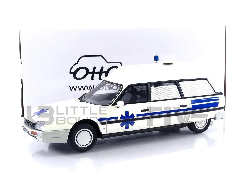 1:8 Scale Diecast & Toy Ambulances