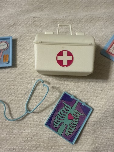 Vintage Mattell Dr. Barbie Zubehör Koffer Erste Hilfe Set Arzttasche Ersatz - Bild 2 von 8