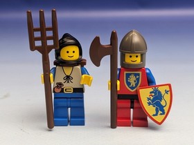 LEGO 6103 Various Knights with Equipment Castle Mini-Figures Forest Men