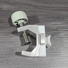 LOT OF 4 Hospira 585-13076001 Iv Pole Clamps!