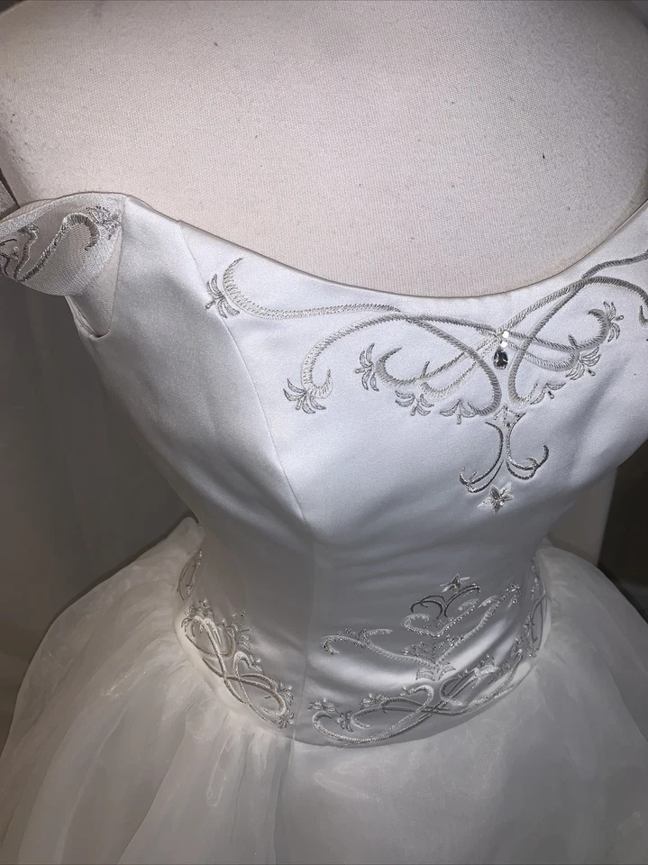 Vestido de novia Moonlight talla 8 nuevo con etiquetas cuento de hadas princesa ajuste venta al por menor $650. ¡NUEVO! Foto 3 de 4