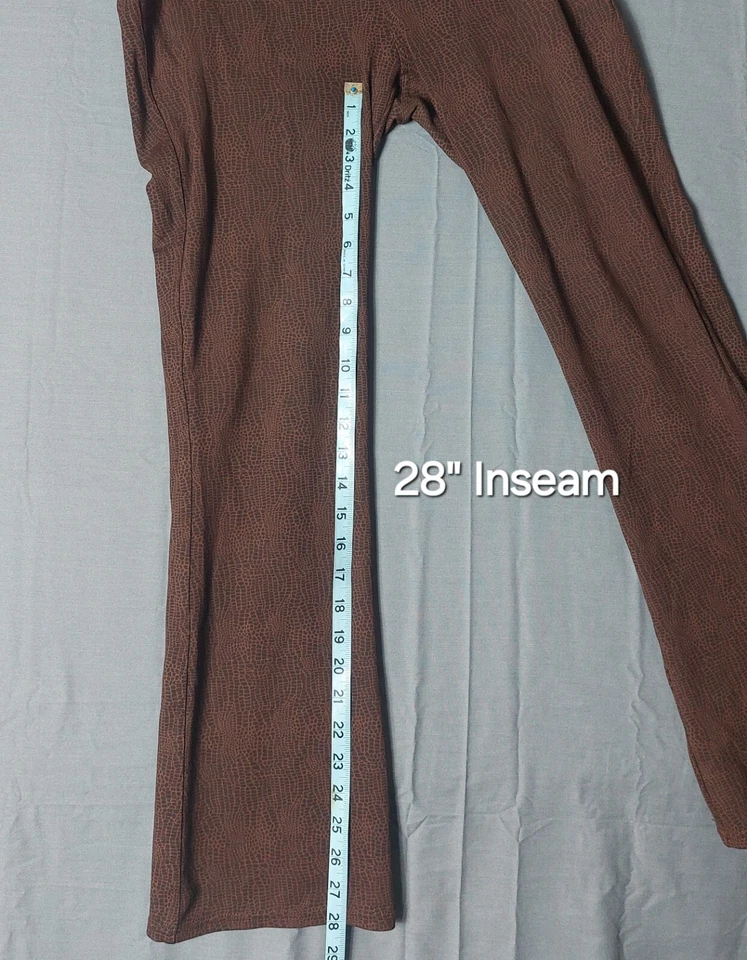 DG2 Leggings Mujer Pequeño Acampanado Pierna Estampado Reptil Mamá Elegante Cómodo Diane Gilman  Foto 4 de 4