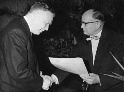 Nobel prize-winning German doctor Werner Forssmann made an hono- 1957 Old Photo
