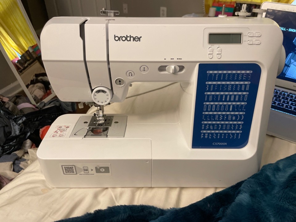 Brother CS7000X Computerized Sewing & Quilting Machine 12502659129 eBay