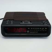 Vintage General Electric Retro AM-FM Woodgrain Radio Alarm Clock 7-4613C
